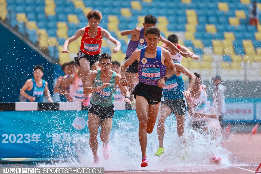 两连败！尤文0-3佛罗伦萨先赛距榜首9分 戈森斯破门法乔利两助攻.